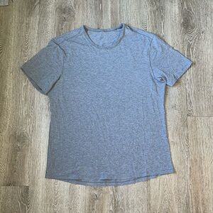 Lululemon T-Shirt light gray gently used size large